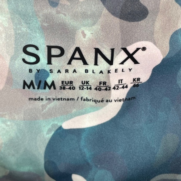 NEW Spanx Pants Womens Medium blue green purple camo athletic leggings gym - Picture 4 of 13
